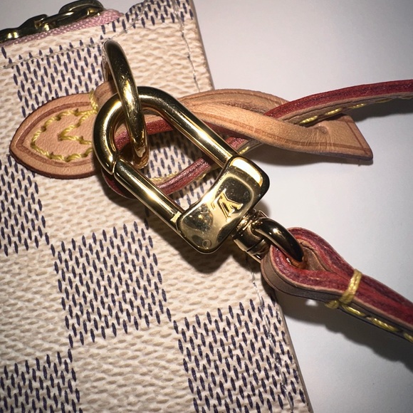 Louis Vuitton Damien Azur Zip Wristlet Pouch Cream, Pink Interior LV Clutch - Picture 5 of 14